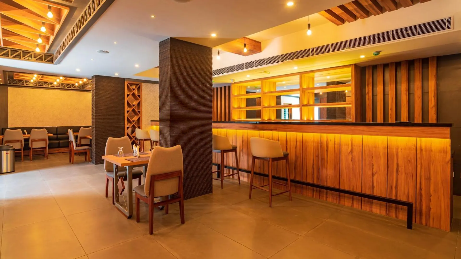 Classic Regency Alappuzha 5*,