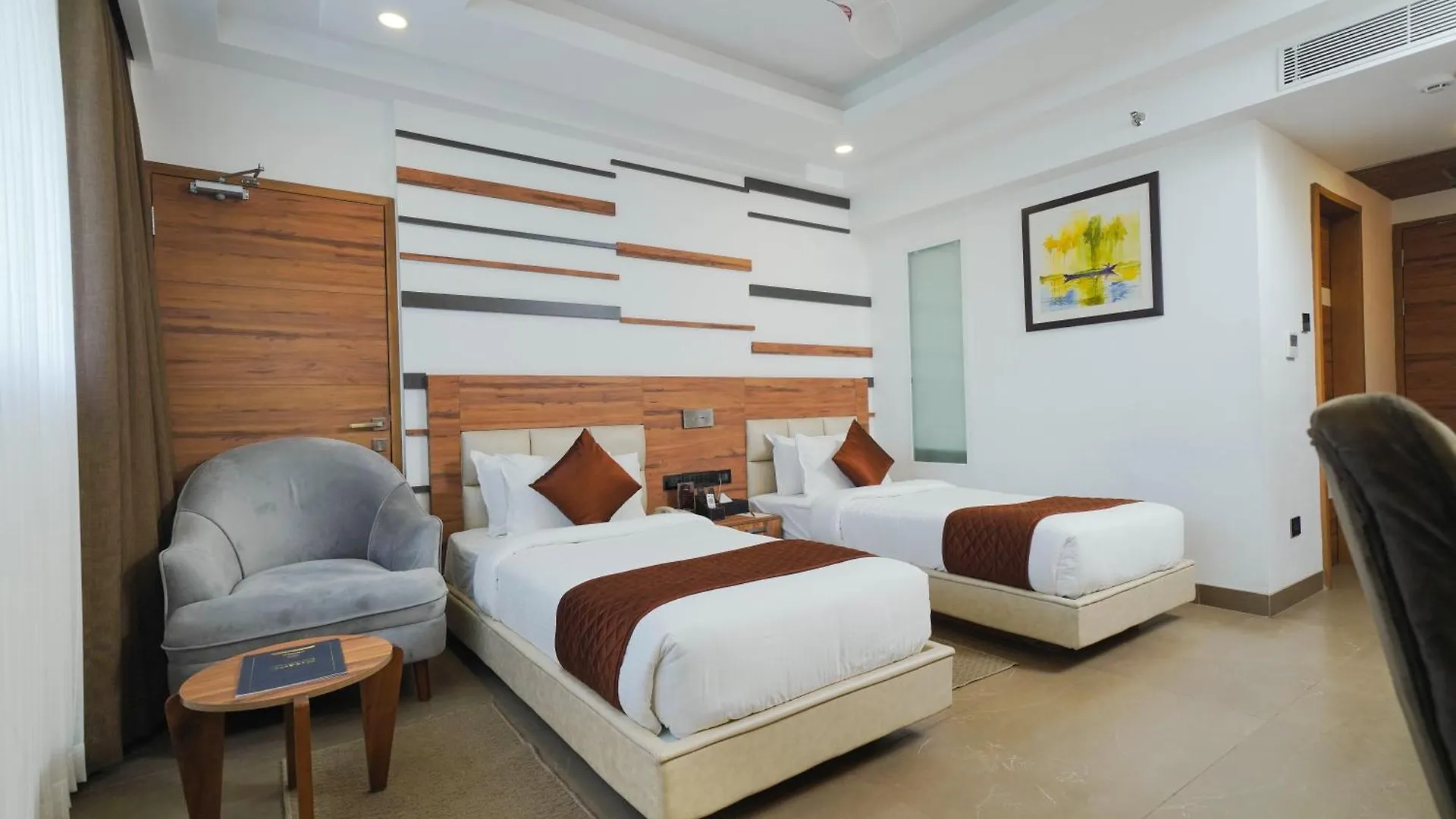 Classic Regency Alappuzha 5*,